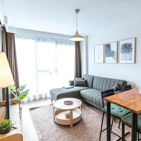 Stylish 2br Near Vialand Mall With Nespresso Διαμέρισμα *