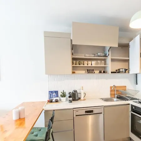 Stylish 2br Near Vialand Mall With Nespresso 이스탄불